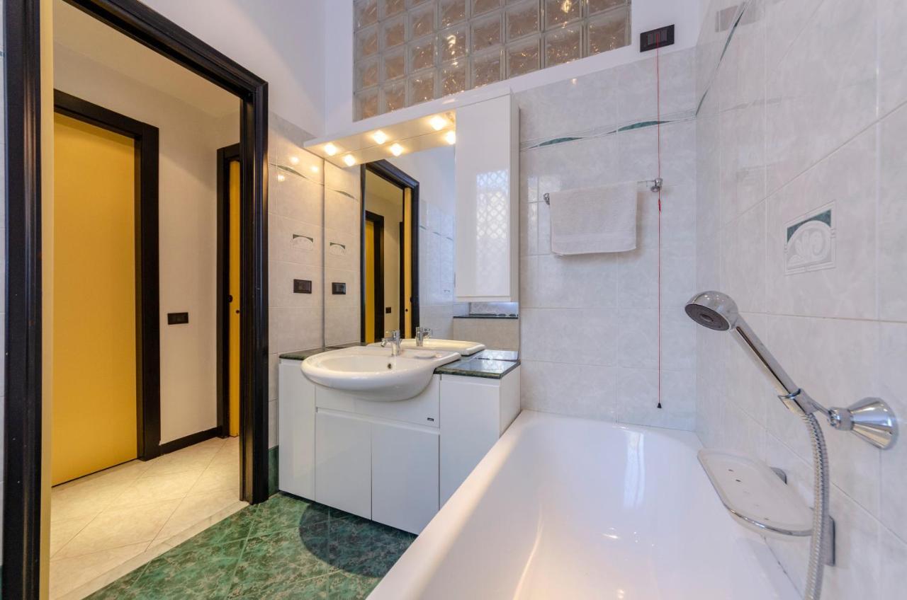 Altido Modern Flat For 6 In The Heart Of Genova Foce Apartment Ngoại thất bức ảnh